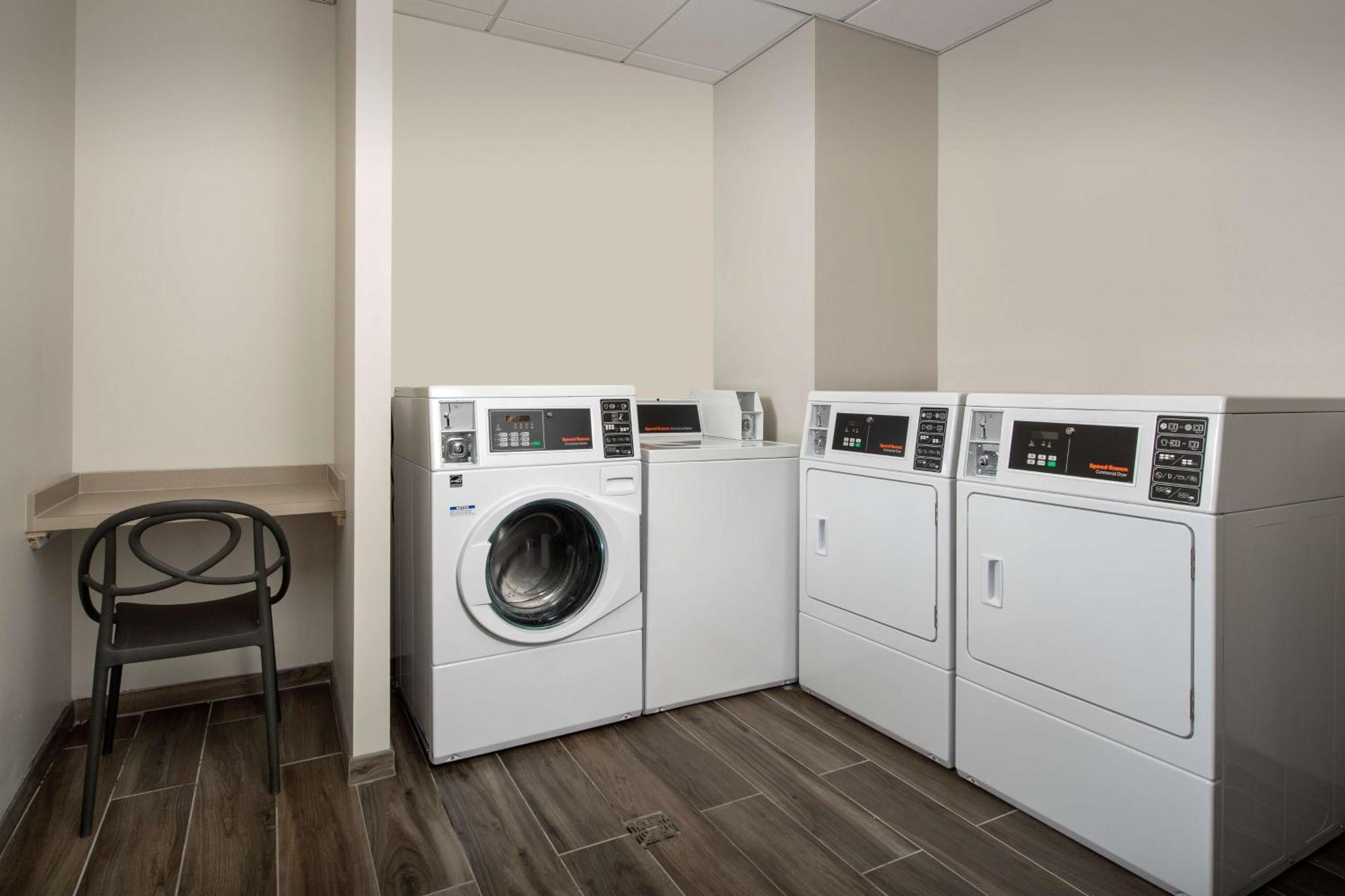 Homewood Suites By Hilton Louisville Airport Kültér fotó